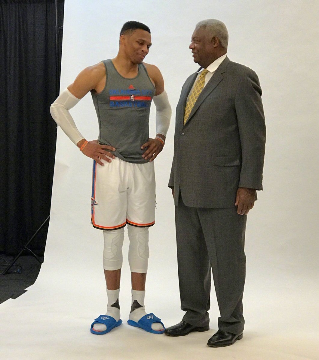 官方：天空体育获得2027-2031年欧联杯与欧协联的转播权（官方确认：天空体育拿下2027-2031年欧联杯及欧协联转播权）