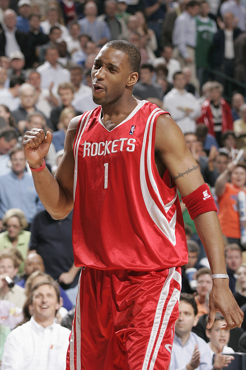 跟队记者：莱奥的问题是腹股沟炎症；米兰vs科莫可能延期进行（队记：莱奥腹股沟发炎；米兰战科莫或推迟进行）