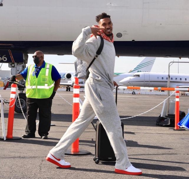 曼城斯特林末节进球助球队获胜（斯特林末段破门助曼城全取三分）