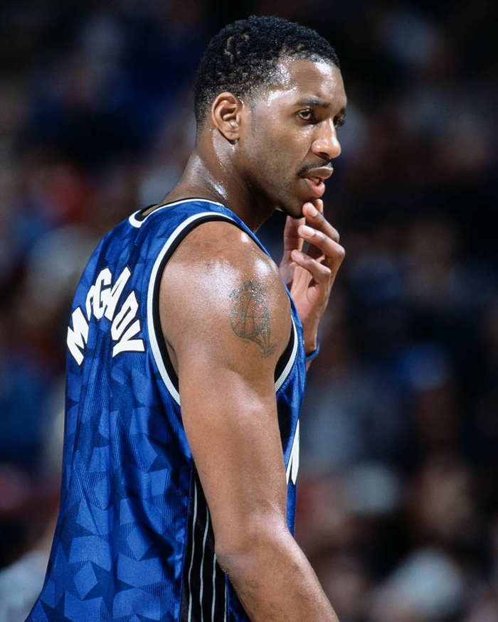 记者：申花本周二结束假期，重新集结备战今年的亚冠收官战（记者：申花周二收假归队，再度集结冲刺今年亚冠收官战）