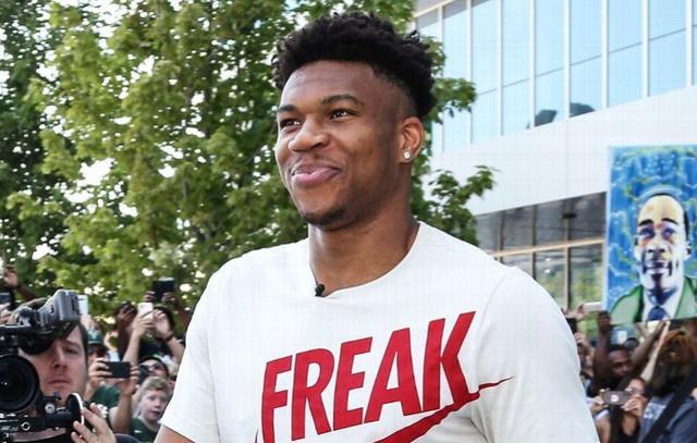 泰山主帅尘埃落定？山东资深记者曝重磅内幕，非韩鹏引发球迷复杂心情（泰山主帅人选将定？山东名记者曝猛料：并非韩鹏，球迷喜忧参半）