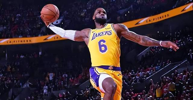 巴蒂：劳塔罗和小蜘蛛可以一起上，但其中一人必须做出牺牲（巴蒂：劳塔罗与小蜘蛛可同场，但需一人为团队让步）