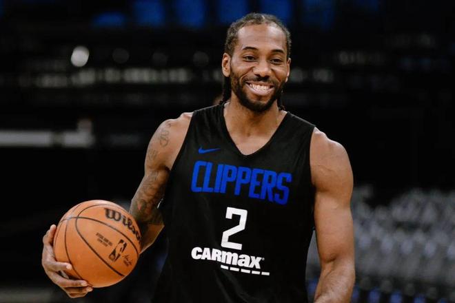 西甲半场：伦布雷拉斯闪击，亚马尔破门，巴萨2-1阿拉维斯（西甲半场战报：伦布雷拉斯闪击，亚马尔破门，巴萨2-1暂领先阿拉维斯）