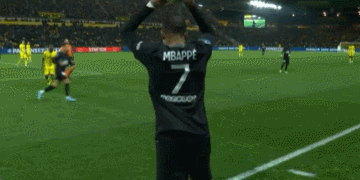 邓弗里斯：我偶像是孔帕尼和麦孔，遇到的最强对手是梅西（邓弗里斯自述：偶像是孔帕尼与麦孔，职业生涯最强对手当属梅西）